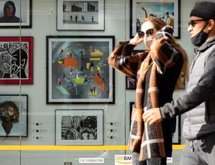 As pandemic closes New York stores, artists move in