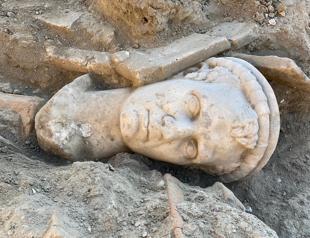 2,000-year-old statue of priest’s head unearthed in Turkey’s west