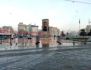 Turkey-wide weekend curfew comes into effect