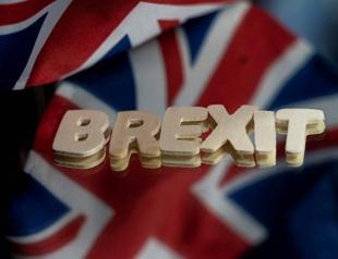 Johnson tells UK to ’get ready’ for no-deal Brexit collapse