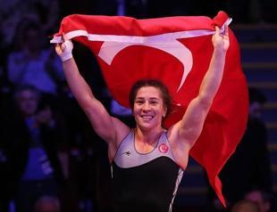 Wrestler Yasemin Adar wins silver