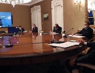 Erdoğan tells Merkel Turkey wants to turn over new page