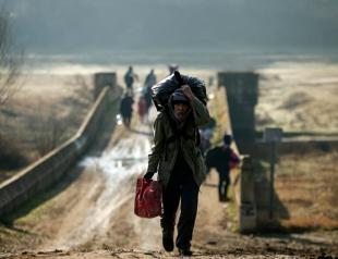 EU extends support for refugees in Turkey to early 2022