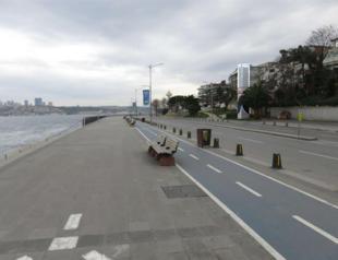 Weekend curfew in effect across Turkey