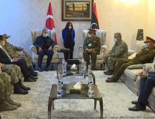 Turkish defense chief visits Libya
