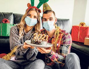 Turks prepare to celebrate New Year’s Eve at home in ‘PTT-style’