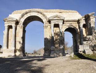 Findings in Anavarza excite archaeologists