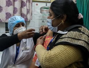 India OKs AstraZeneca and locally-made COVID-19 vaccines