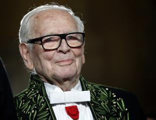 Fashion designer Pierre Cardin buried in Paris
