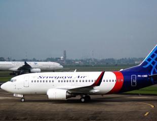 Indonesia’s Sriwijaya Air loses contact with plane after take-off