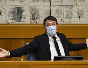 Italy plunged into political crisis, government risks collapse