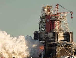 NASA test of mega Moon rocket engines cut short