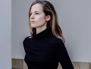 Composer Hania Rani at Zorlu PSM online