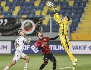 Trabzonspor extend unbeaten run to 5 games