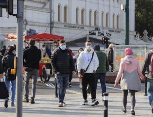 Experts warn of surge in COVID-19 cases amid school break