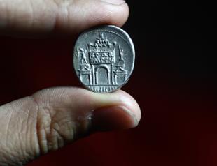 Roman silver coin collection found at Aizanoi