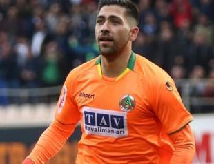 Trabzonspor snap up Greek midfielder Bakasetas