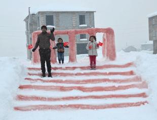 Local man builds snow model of Anıtkabir for his daughter