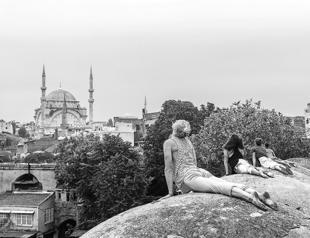 Turkey’s prominent photographer presents book on Istanbul