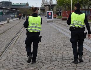 Hundreds protest COVID restrictions in Denmark