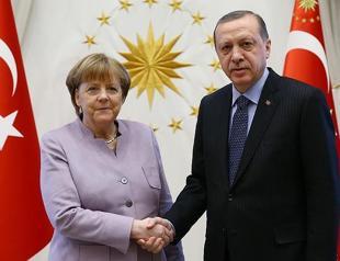 Talks for new migrant deal should start immediately, Erdoğan tells Merkel