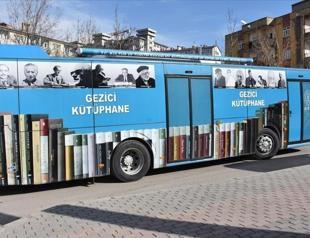 Bookmobile serves readers despite virus