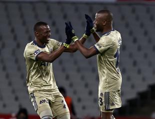 Fenerbahçe up 3 points after last weeks derby loss