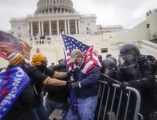 Pelosi says independent commission will examine Capitol riot