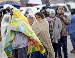 Texans queue for water as US counts cost of deadly winter storm