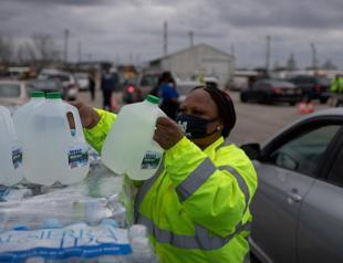 Over 7.9 million Texans still facing disrupted water supplies