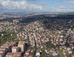 Nearly 300,000 buildings in quake-prone Istanbul over 40 years old, report says