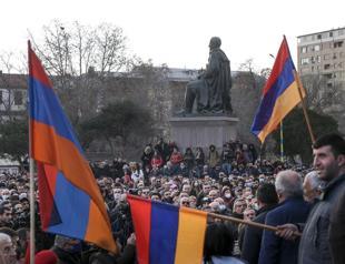 Thousands rally in Armenia after PM warns of ’coup attempt’