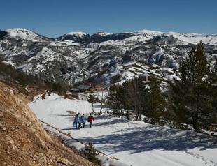 Turkish vaccine teams target isolated villages