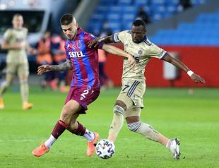 Fenerbahçe beats Trabzonspor to put troubles on hold