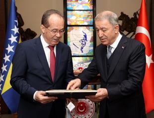 Turkey, Bosnia sign military financial cooperation deal
