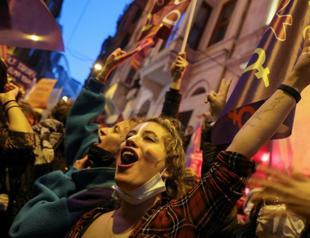 Women gather in Istanbul to protest against femicides