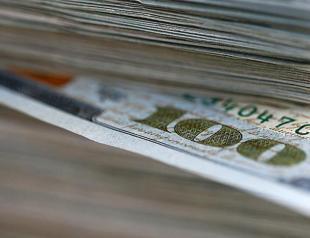 Turkeys current account gap shrinks in January