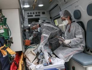 Brazil hospitals buckle in absence of national virus plan