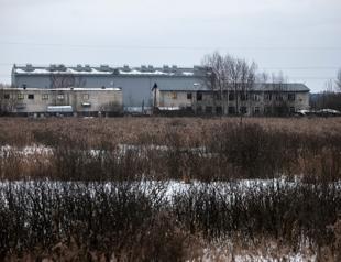 Kremlin critic Navalny says locked up in concentration camp