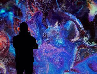 Refik Anadols Machine Memoirs: Space opens in Istanbul