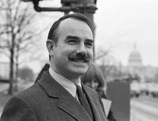 G Gordon Liddy, Watergate mastermind, dead at 90