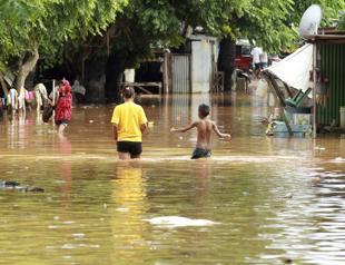 More than 75 dead in Indonesia, East Timor floods, dozens missing