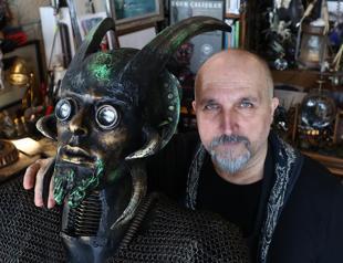 Turkish artist turns waste into ‘post-apocalyptic’ art