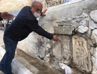 Artifacts on mosque’s wall fountain to be taken to museum