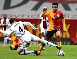 Galatasaray get home draw as Lions title hopes fading