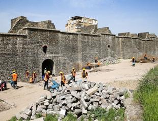 Roman-era street discovered in Turkey
