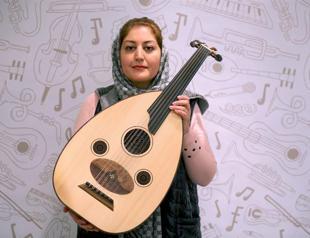 Lute makes comeback on Iran music scene