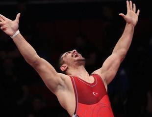 Turkish wrestler Taha Akgül wins European championship