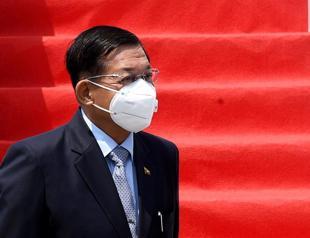 ASEAN leaders meet Myanmar coup leader amid killings