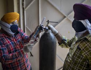 US, Britain rush supplies to virus-stricken India